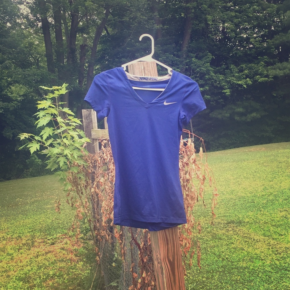Nike pro blue tee